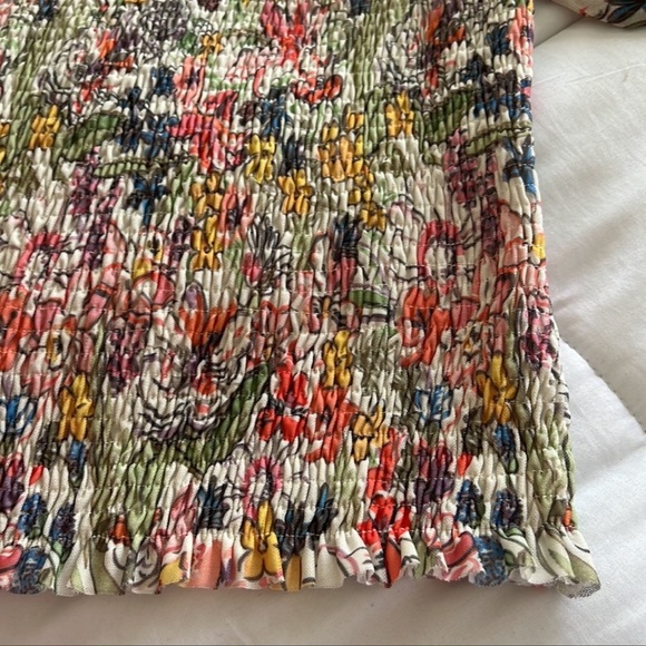 NWT Cropped Smocked Floral Shirt - Picture 6 of 8